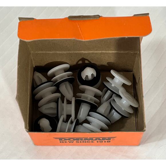 Dorman 702-001 Door Panel Installation Kit 10 Pcs GM Trailblazer NIB - Picture 2 of 4